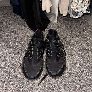 Nike Air Huarache Black Sneakers Boys Youth Size 6Y